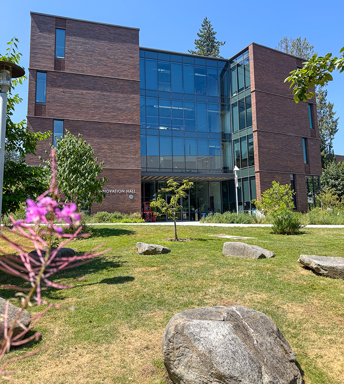 Cascadia community image Innovation Hall